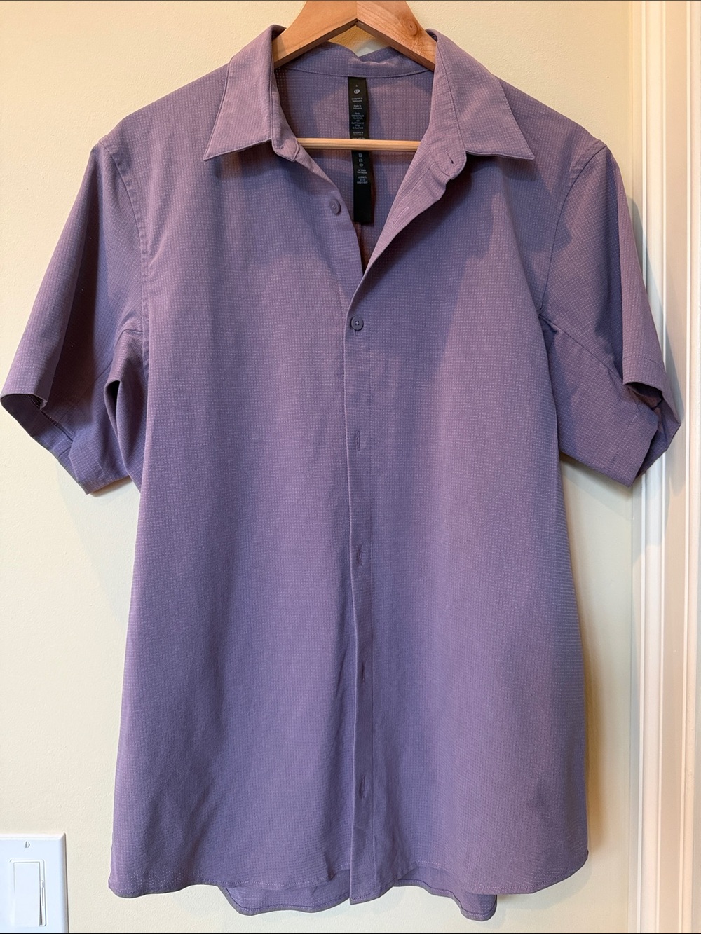 Lululemon Men’s Casual Short-Sleeve Button Down Shirt